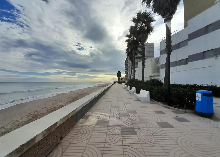 Relax Les Palmeres Apartment *